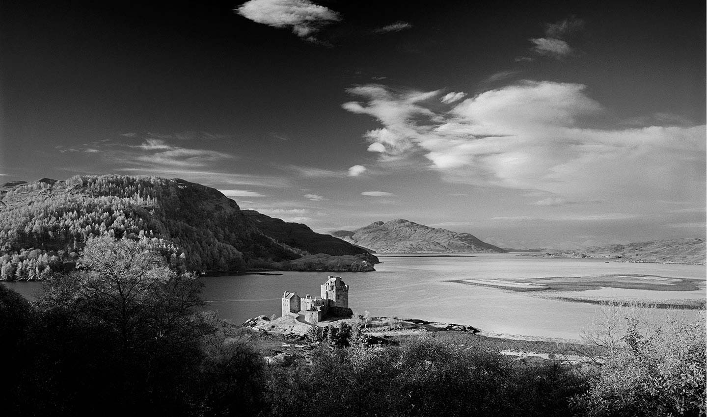 Eilen_Donan, Castle_Scotland, Art, Scottish_landscape_photography, Lindsay_Robertson